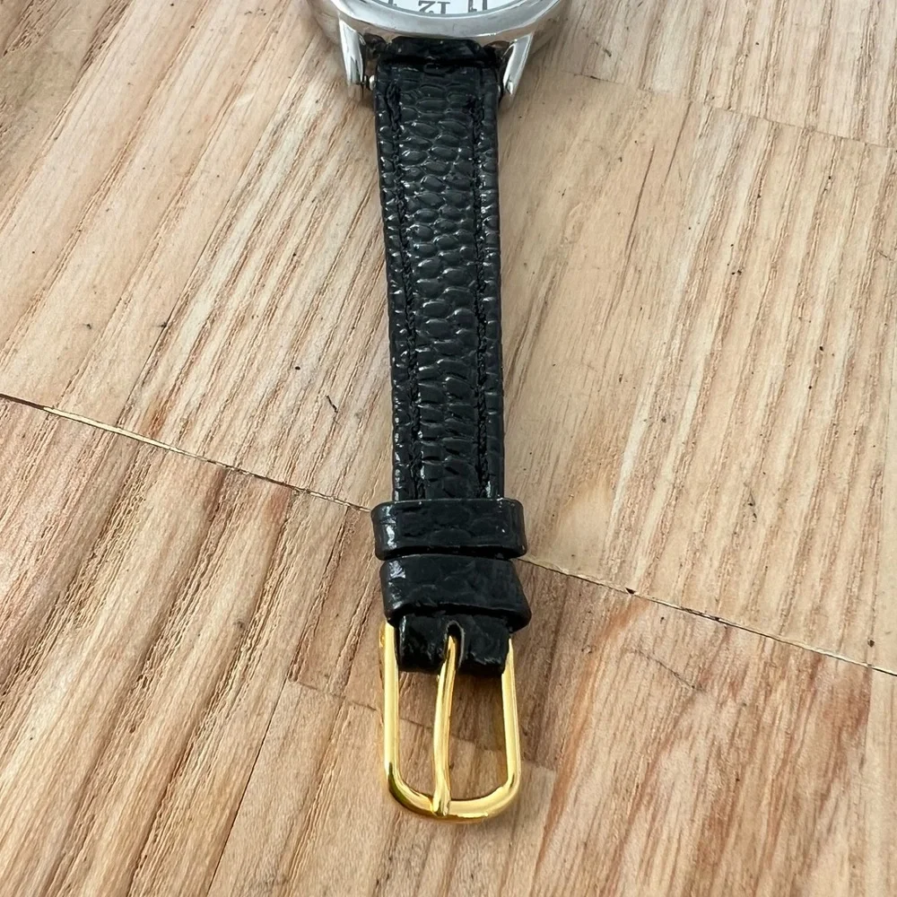 Timex ladies silver tone black leather watch NEW BATTERY